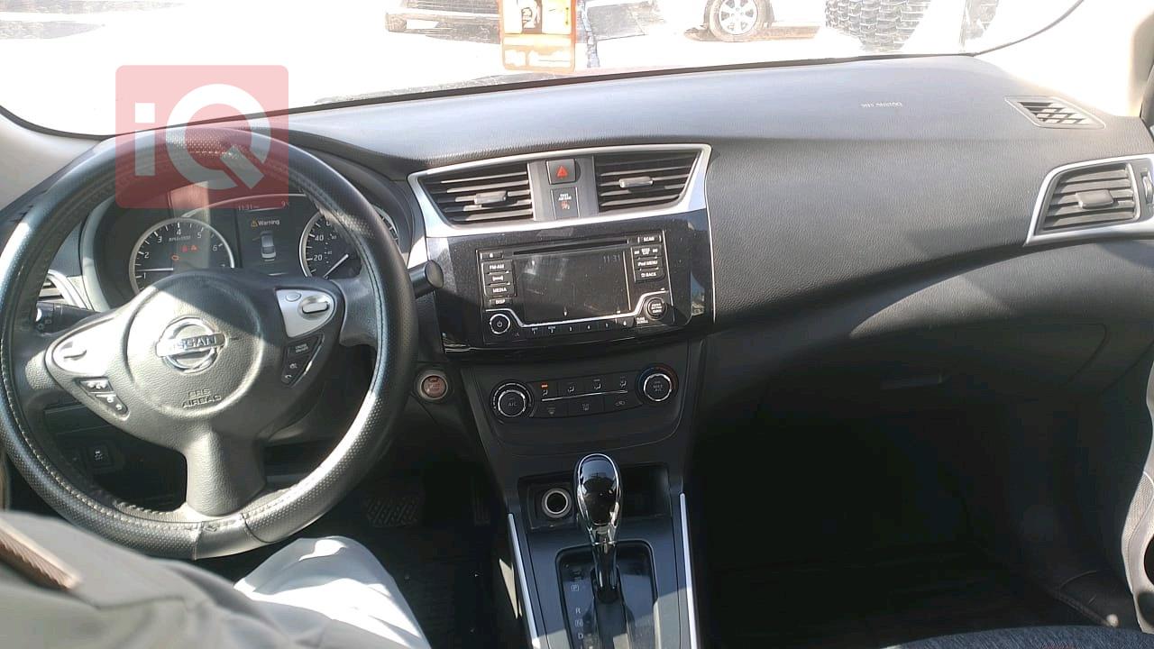 نیسان سێنترا